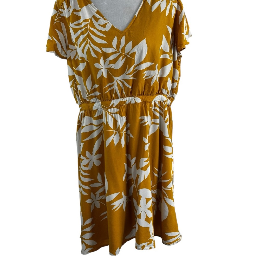 Old Navy Mustard Floral Mini Dress V Neck Sz XL  Resortwear Casual